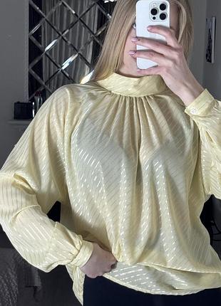 Блуза з довгим рукавом