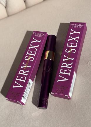 Мегаоб‘єм туш для вій victoria’s secret чорна 10d