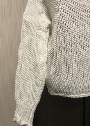 Белый свитер вязаный2 фото