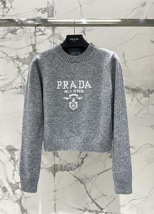 Свитер женский