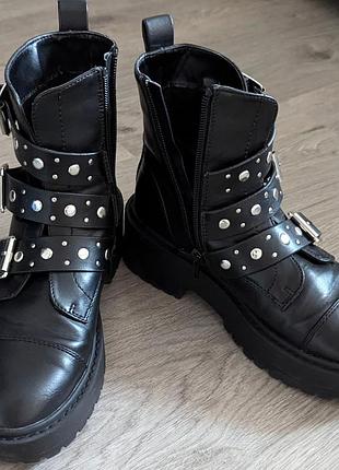 Черевики демісезонні груба підошва без підборів