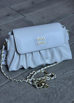 Біленька сумочка, відмінної якості