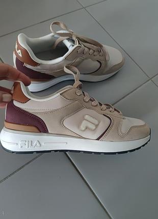 Новые женские кроссовки fila, размер 38