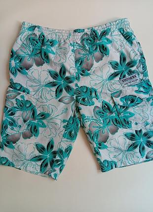 Шорти 
белый цвет, цветочный принт