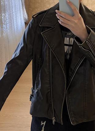 Шкіряна куртка zara