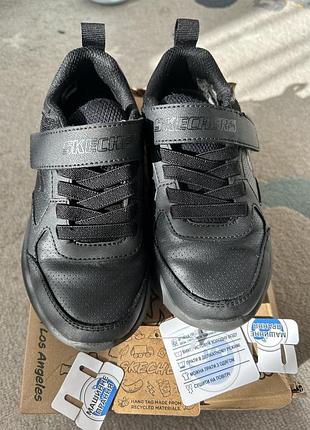 Кросівки дитячі skechers 27,5
