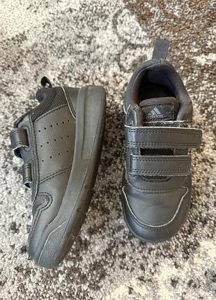 Кросівки для хлопчика  adidas 28 розмір