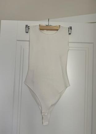 Крутий боді з вирізом на спині zara