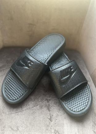 Чоловічі шльопанці nike benassi .оригінал ! 44-45р/29 см.