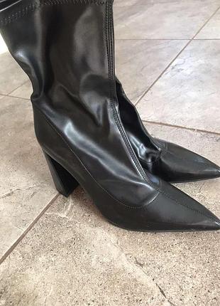 Ботинки черные zara 39 размер