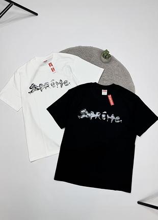 Футболка supreme