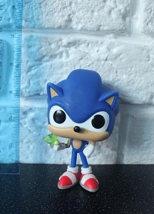 Игровая фигурка funko pop! sonic the hedgehog (соник) с изумрудом хаоса.