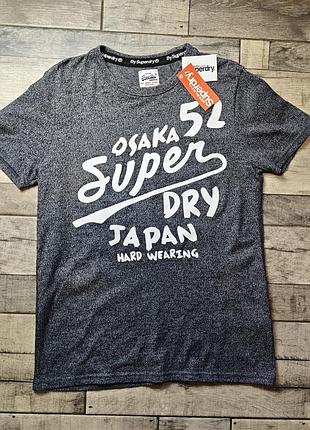 Бавовняна футболка superdry
чоловіча колір сірий з принтом osaka 52 розмір l