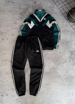 Стильные спортивные костюмы adidas