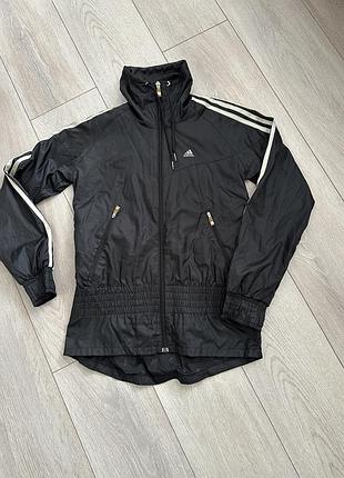 Куртка жіноча adidas в чорному кольорі розмір s
