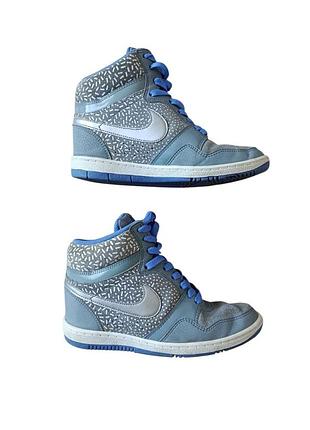 Кроссовки женские nike wmns force sky high print