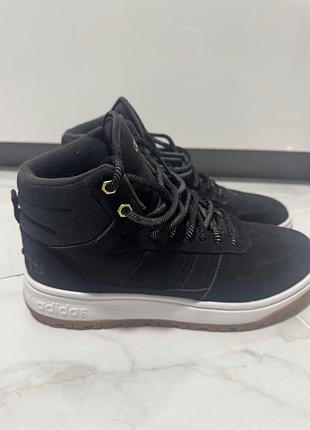 Чоловічі високі кросівки adidas