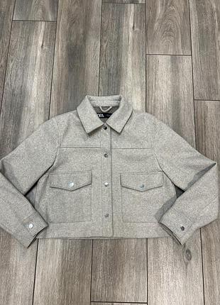Укорочений піджак-сорочка zara