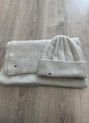 Шапка шарф tommy hil