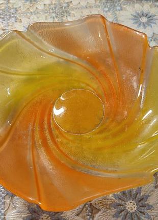 Красивая салатница салатник ваза из карнавального стекла (carnival glass)
