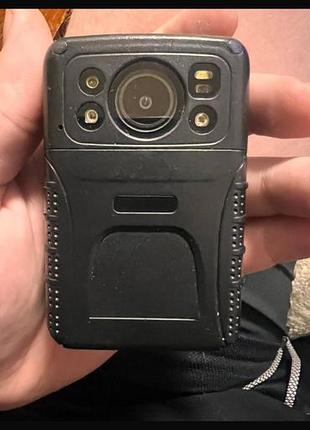 Нагрудна камера (body camera) teksar