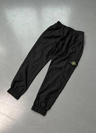 Нейлонові штани stone island