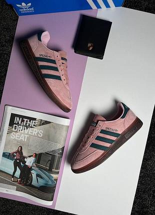 Женские кроссовки adidas spezial