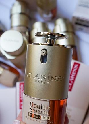 Тональна основа double serum foundation clarins — цена 1450 грн в