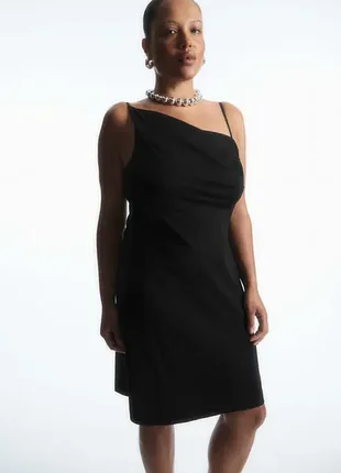 Платье женское cos asymmetric draped mini dress / s,м