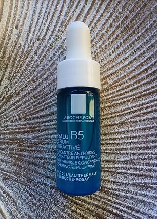 🩵мініатюра 10ml. la roche-posay hyalu b5 serum зволожуюча сироватка з гілауроновою кислотою та вітаміном в5 ля рош позе
