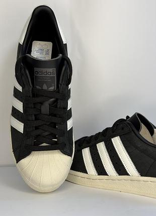 Оригінальнв кросівки adidas
