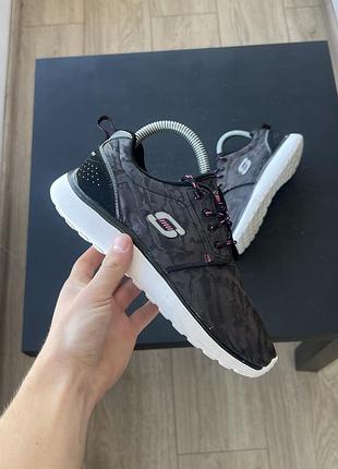 Кросівки skechers