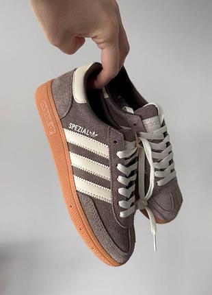 Кроссовки adidas spezial light brown white