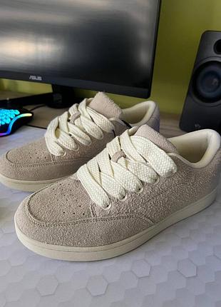 Кросівки zara