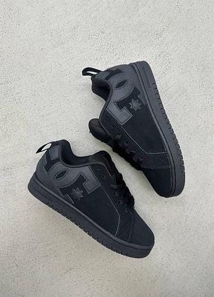 Жіночі кросівки dc shoes black чорного кольору