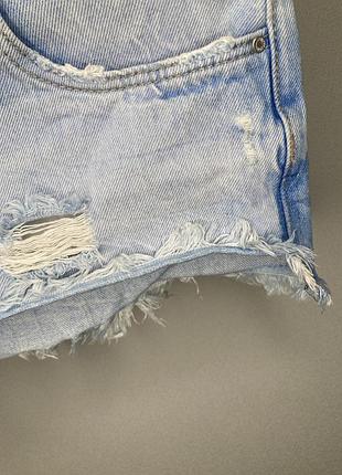 Джинсовые шорты zara с рваными краями 4