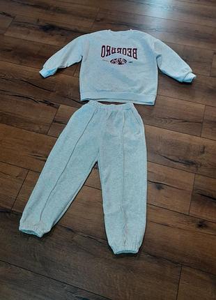 Костюмчик для девочки, на весну или прохладные вечера.
