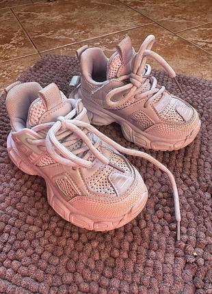 Кросівки для дівчинки