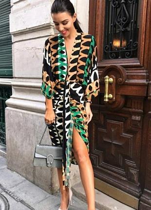 Стильное миди платье кимоно