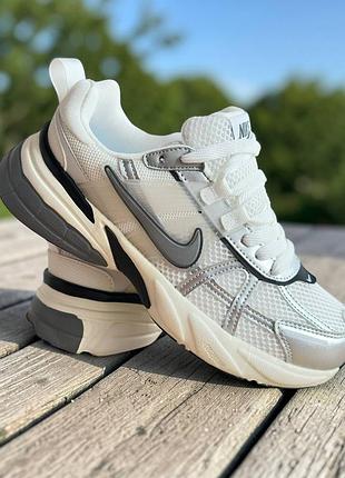 Кроссовки nike v2k run white metallic silver