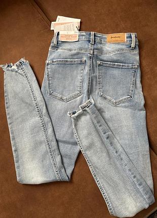 Стильні джинси