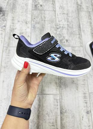 Кросівки для дівчинки skechers eu 34