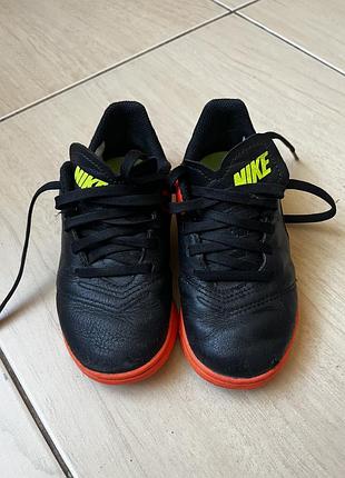 Футзалки кросівки nike thempox