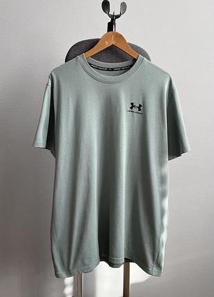 Under armour чоловіча футболка l розмір (оригінал)