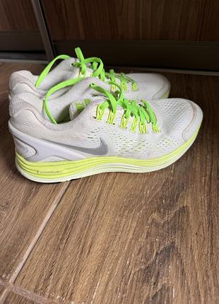 Nike кросівки