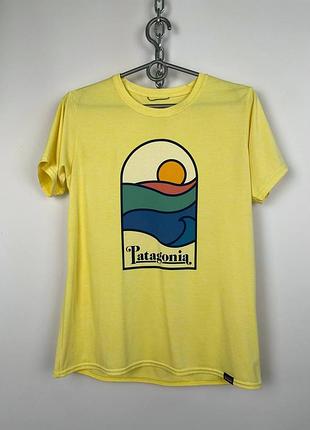 Patagonia capilene cool daily graphic shirt w 50+ upf легкая женская футболка