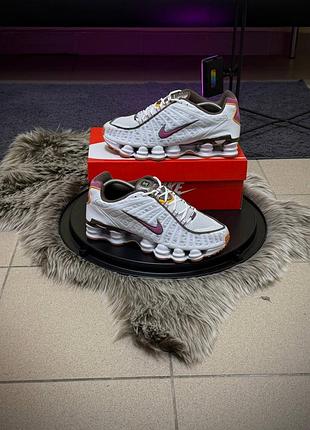 Кроссовки от nike