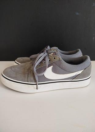 Сірі замшеві кеди nike