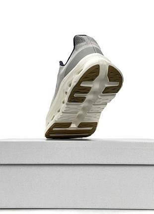 On running cloudtilt light grey beige 2