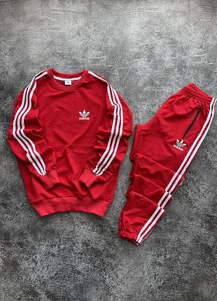 Спортивный костюм adidas
